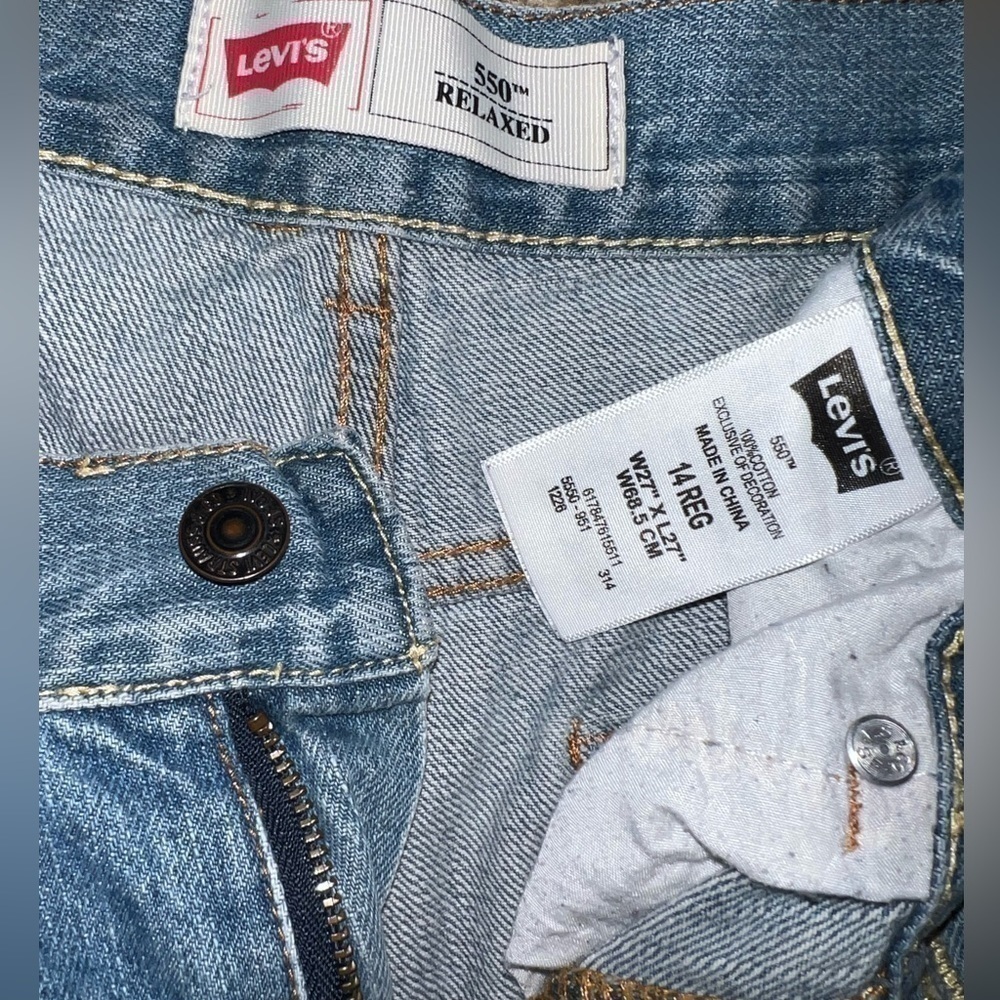 LEVI 550 Jeans Womens Relaxed Fit Denim - Picture 2 of 7